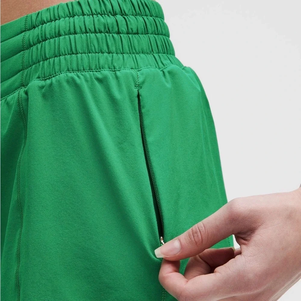 Lululemon Hottie Hot Shorts Size 2 Green NWT - Picture 4 of 10